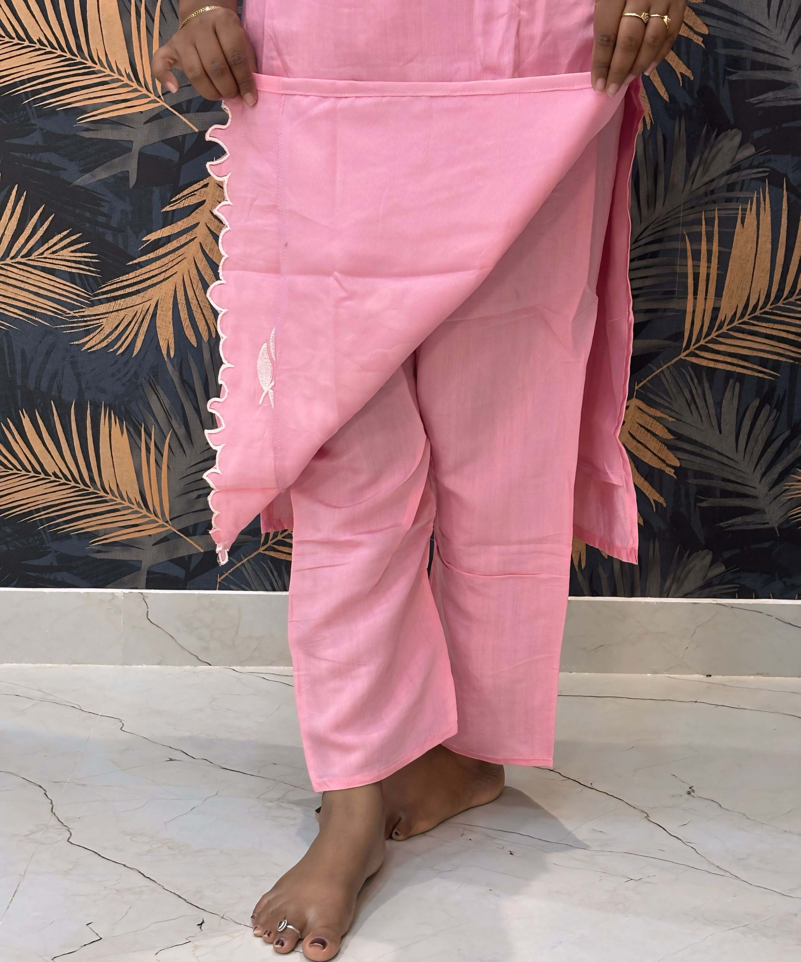 Lite Pink and White Color Premium 3 Piece Salwar Set / ESS332