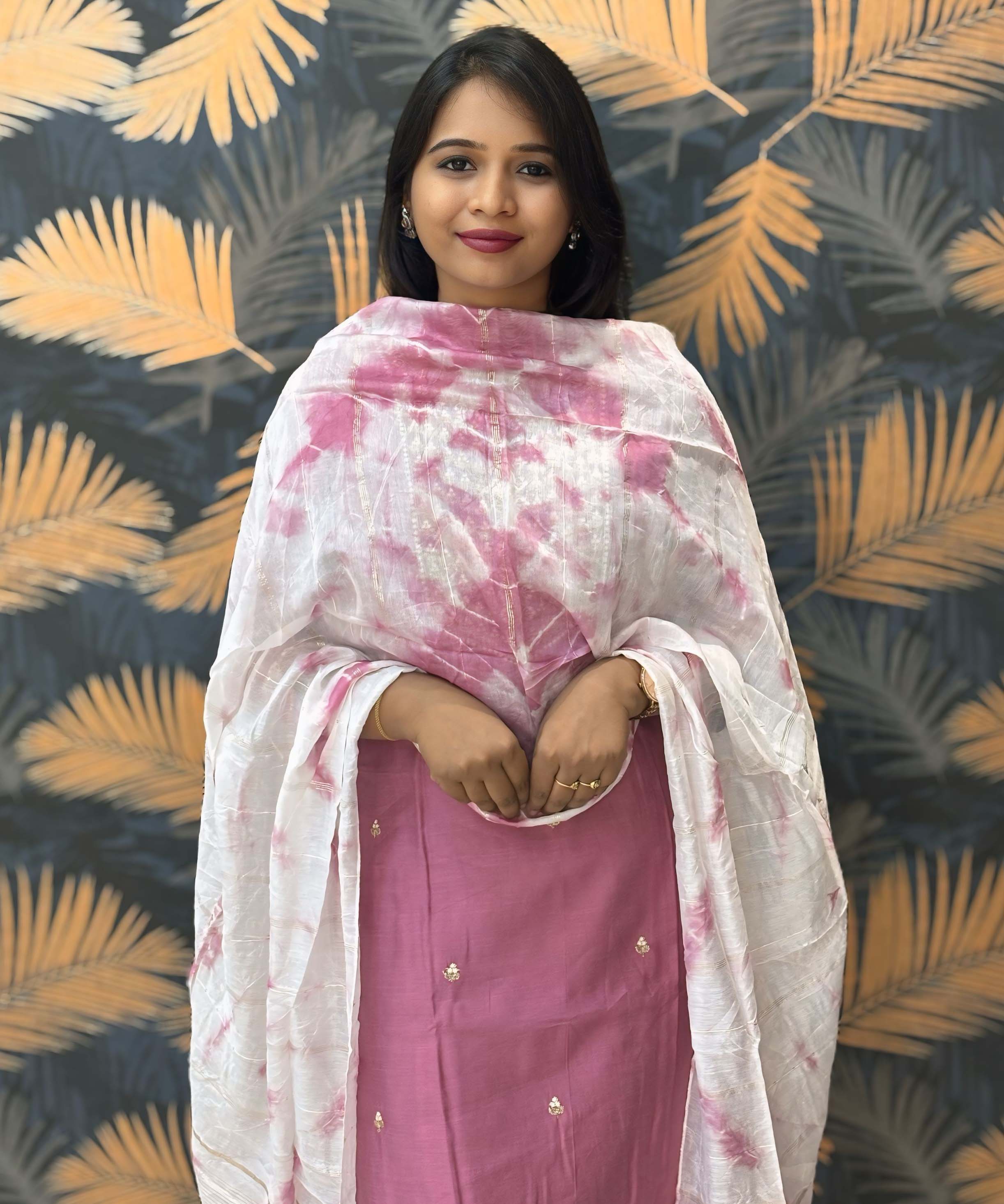 Lite Pink and White Color Premium 3 Piece Salwar Set / ESS333