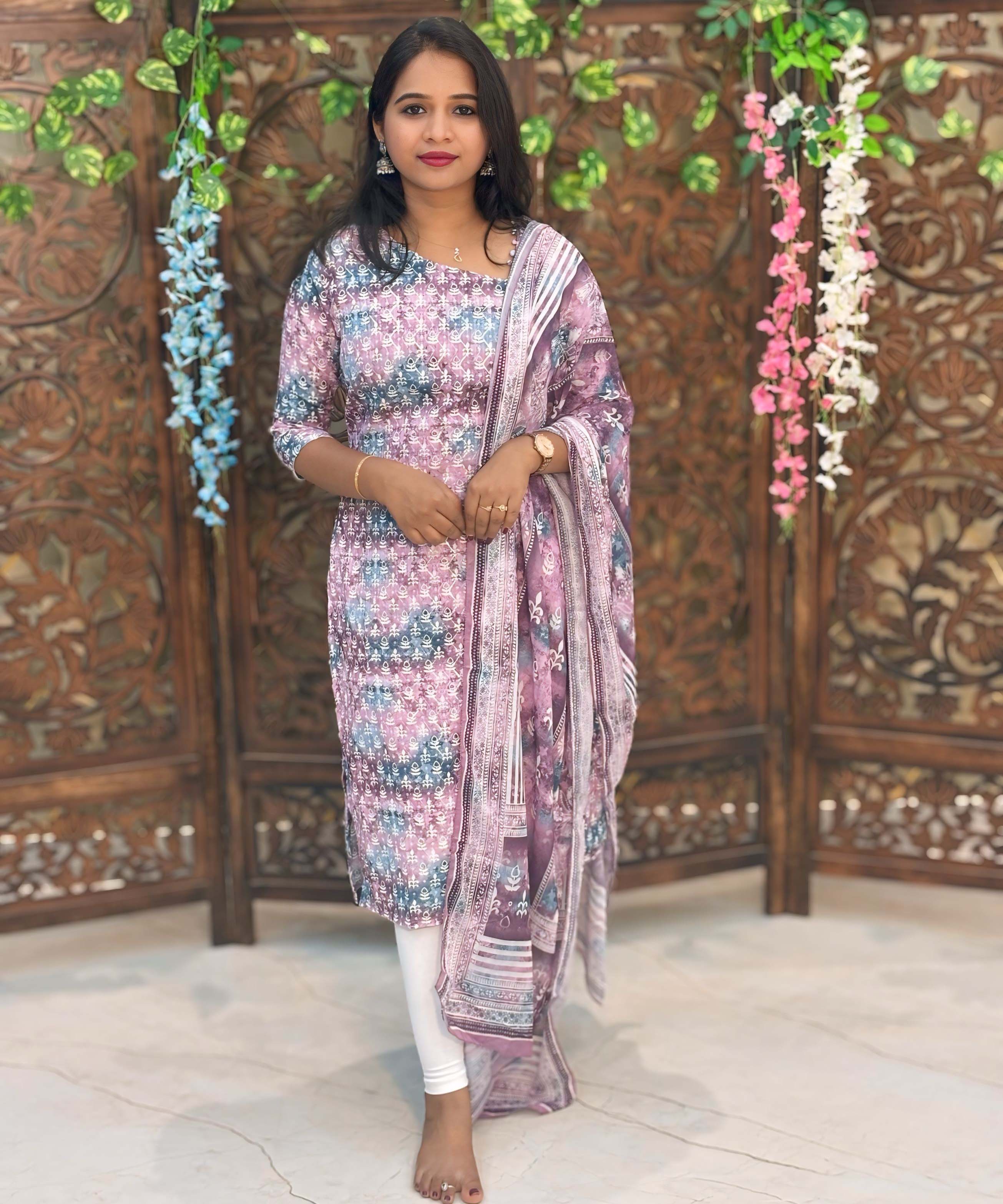 Lavender and indigo Blue Color Potli Pattern Premium Batik Printed Mul Cotton Kurti and Dupatta / LSS182