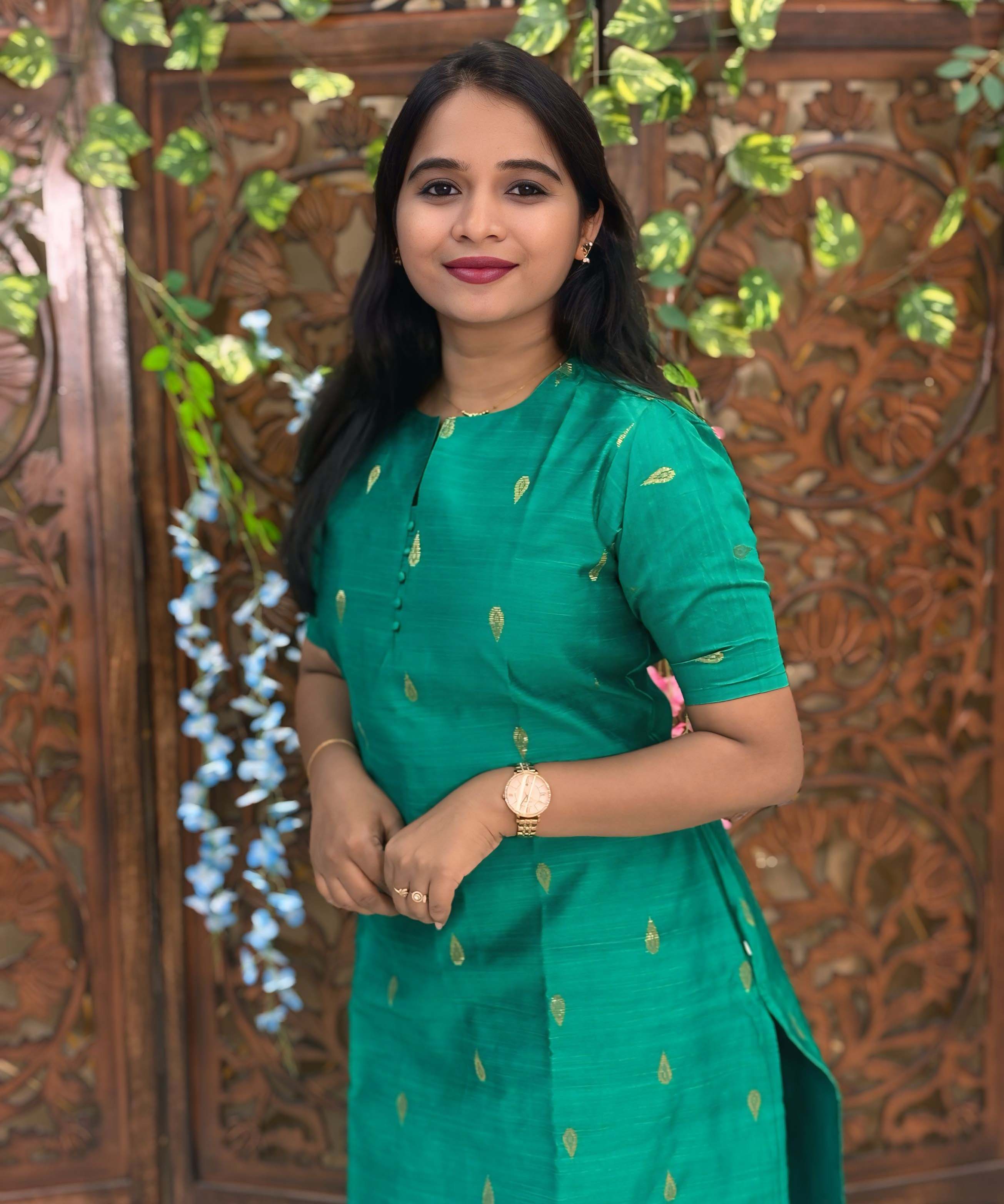 Green and Navy Blue Color Round Neck Premium Raw Silk 3 Piece Salwar Set with Thilagam Zari Butta & Lining / LSS194