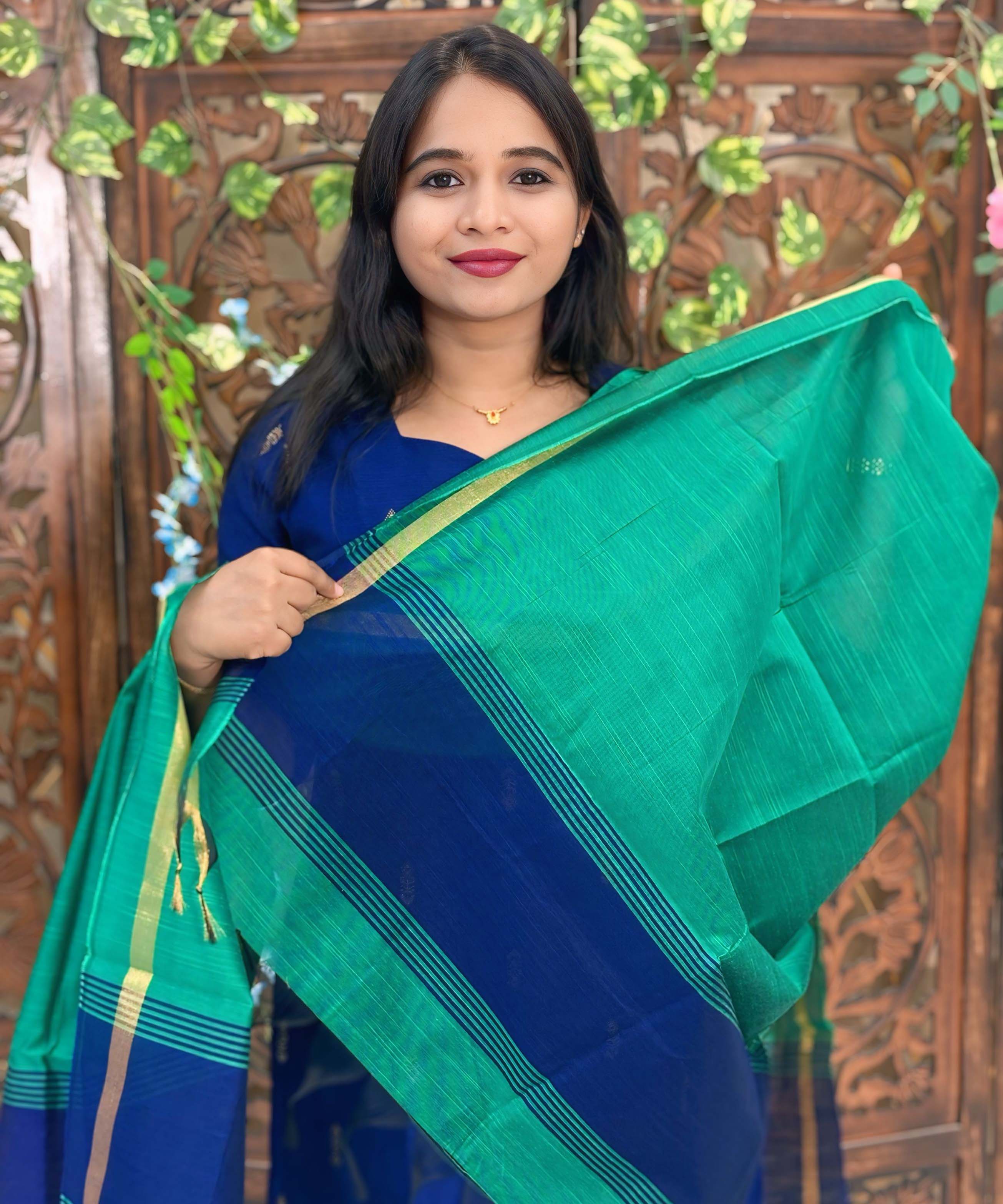 Navy Blue and Rama Green Color Sweet Heart Neck Premium Raw Silk 3 Piece Salwar Set with Lining / LSS194