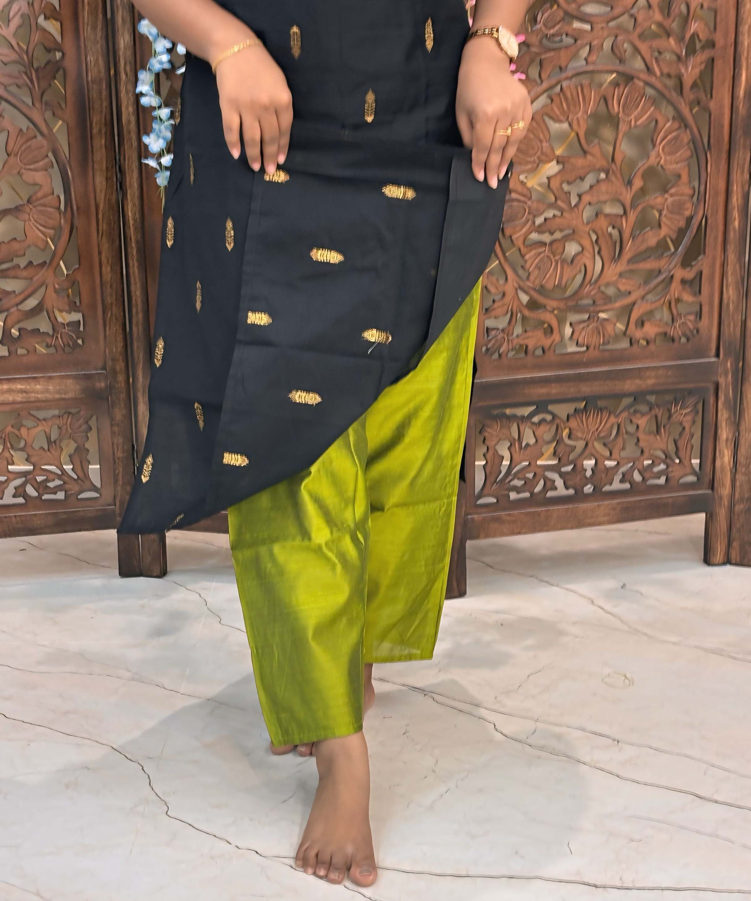 Black and Green Color Round Neck Premium Raw Silk 3 Piece Salwar Set with Lining / LSS194