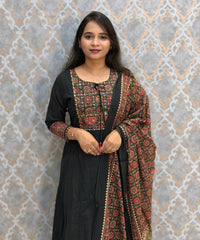 Black Color Cotton 3 Piece Salwar Set / ESS411