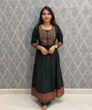 Black Color Cotton 3 Piece Salwar Set / ESS411