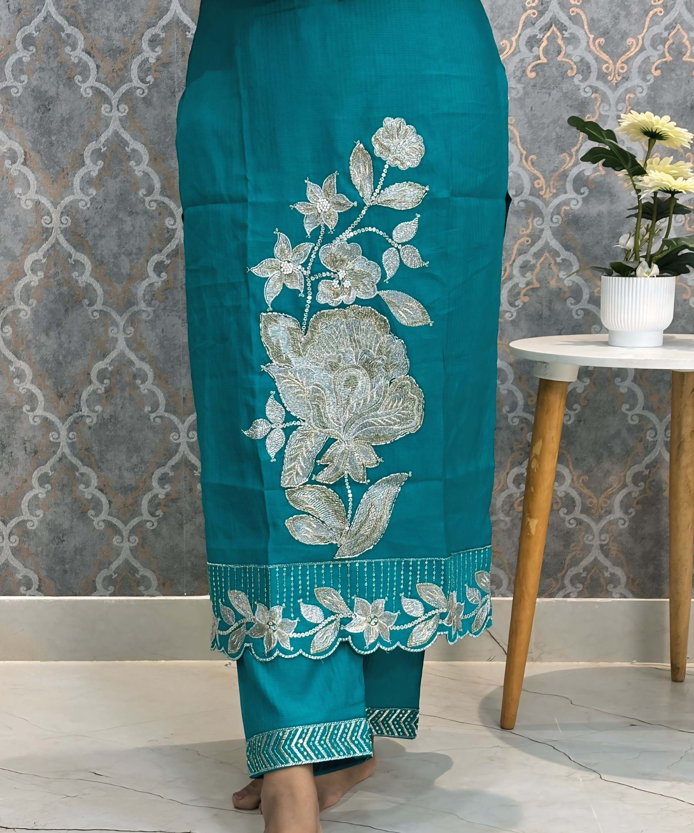 Rama Green Embroidered Silk Blend Salwar Set with Organza Dupatta 3 Piece Salwar Set / ESS344