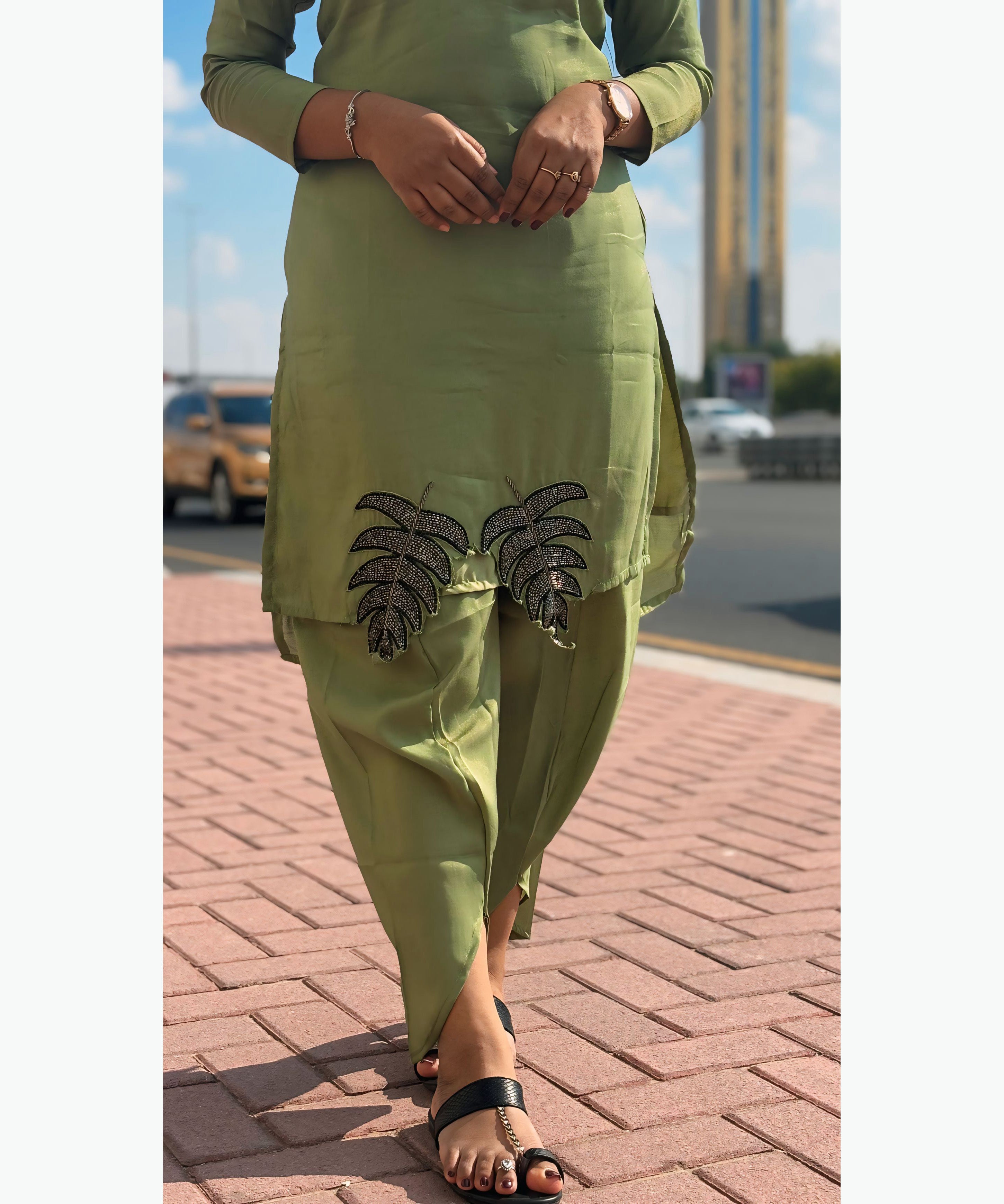 Green Color V neck Premium Ethnic Co-ord Set / ESS257