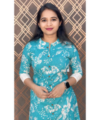 Green and White A Line Collar Kurti with Pocket / RCC166