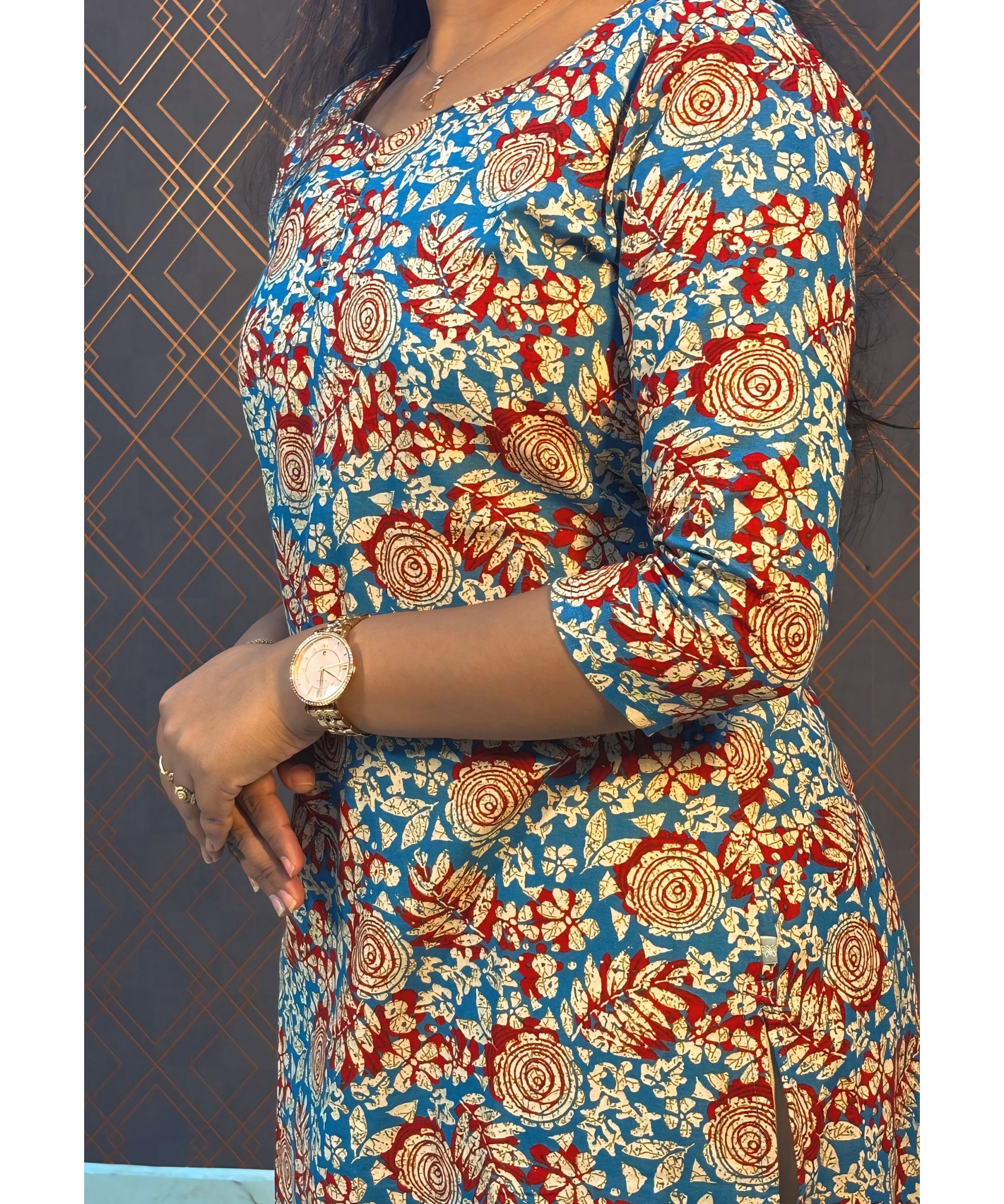 Blue and Red Floral Flex Cotton Kurti with Pocket / LSS146