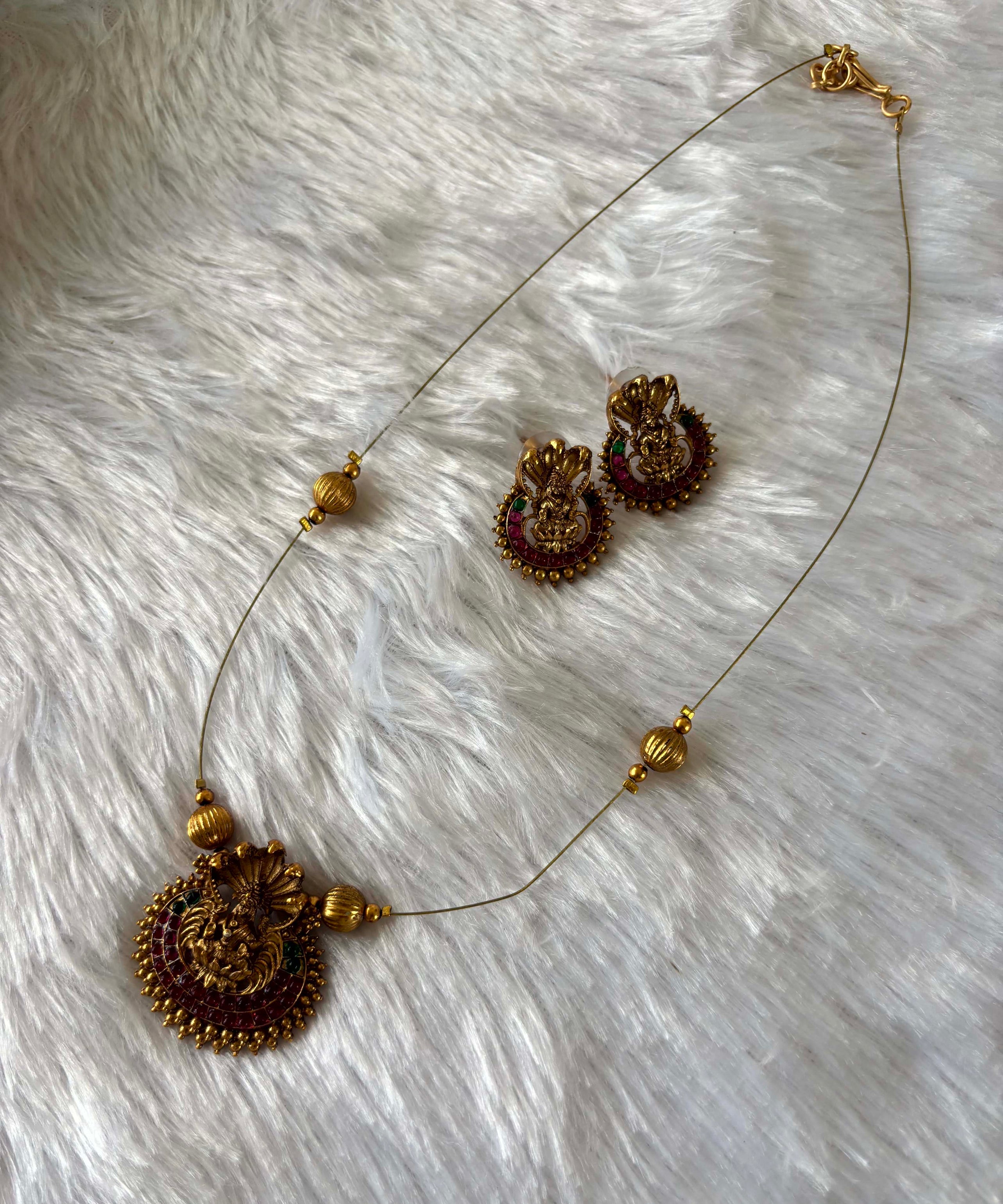 Invisible Chain - Antique Lakshmi Imitation Temple Jewellery Set with Green and  Pink Stone -JIN003