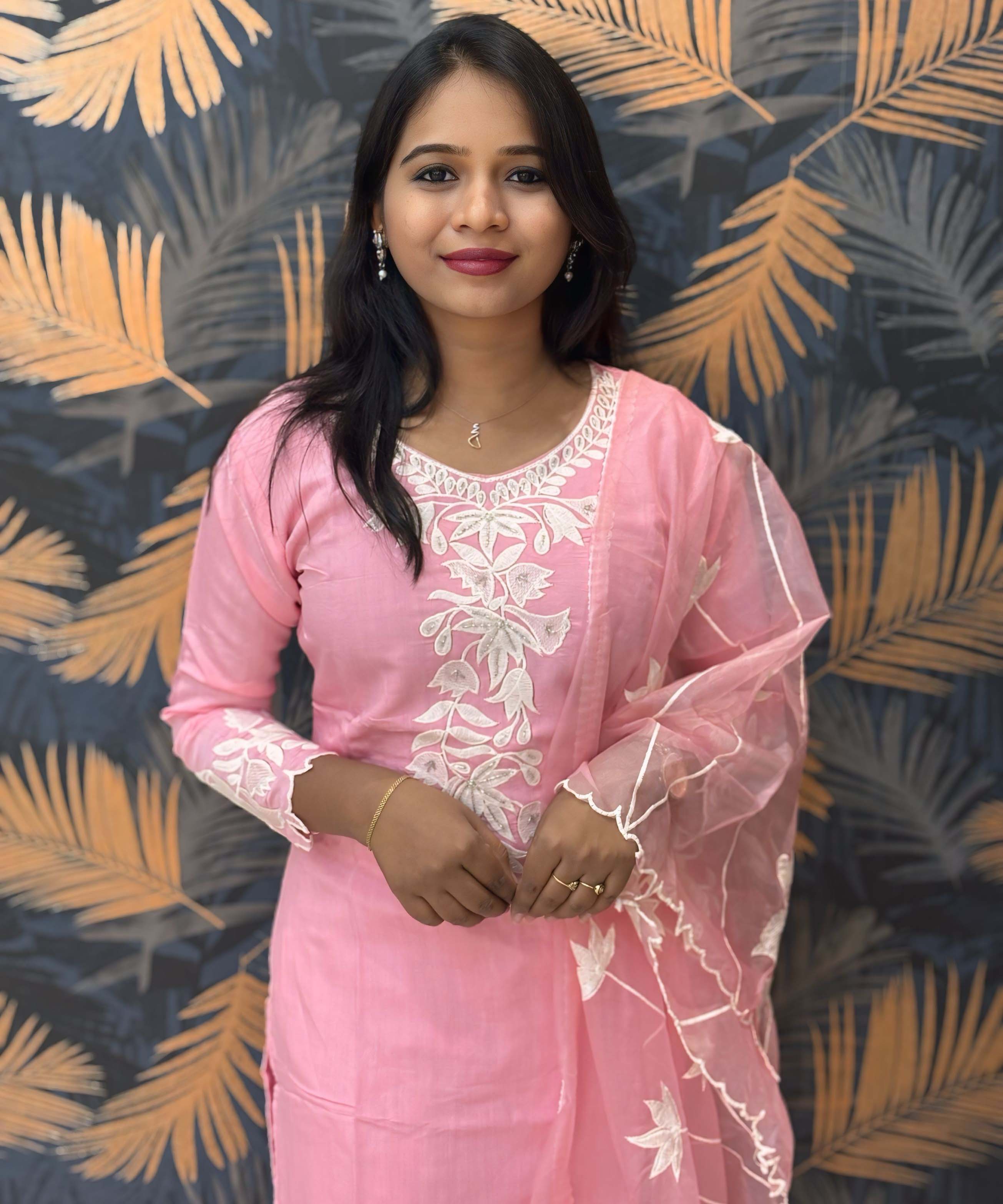 Lite Pink and White Color Premium 3 Piece Salwar Set / ESS332