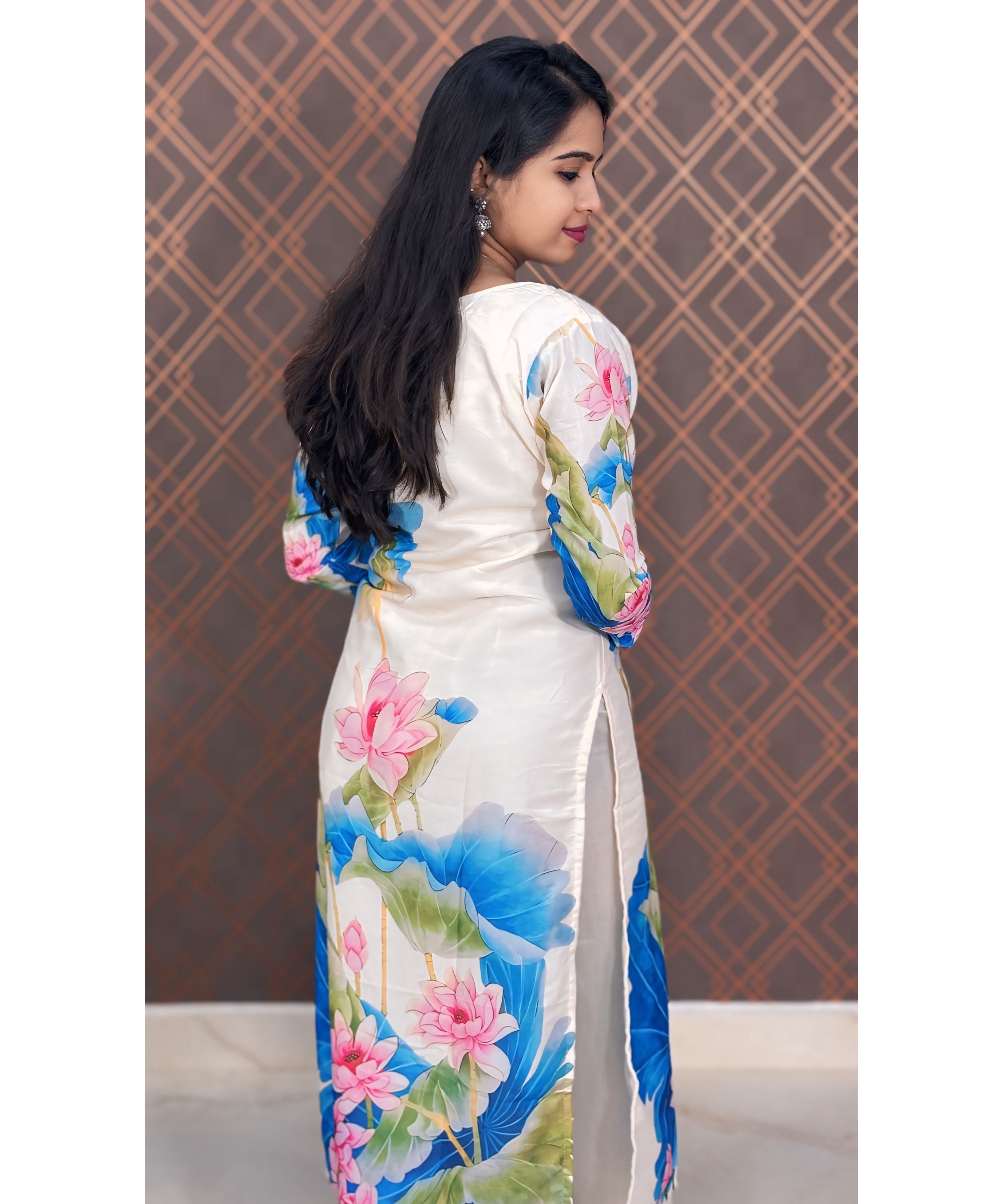 New Floral White and Blue V Neck 3 piece Salwar Set / ESS144