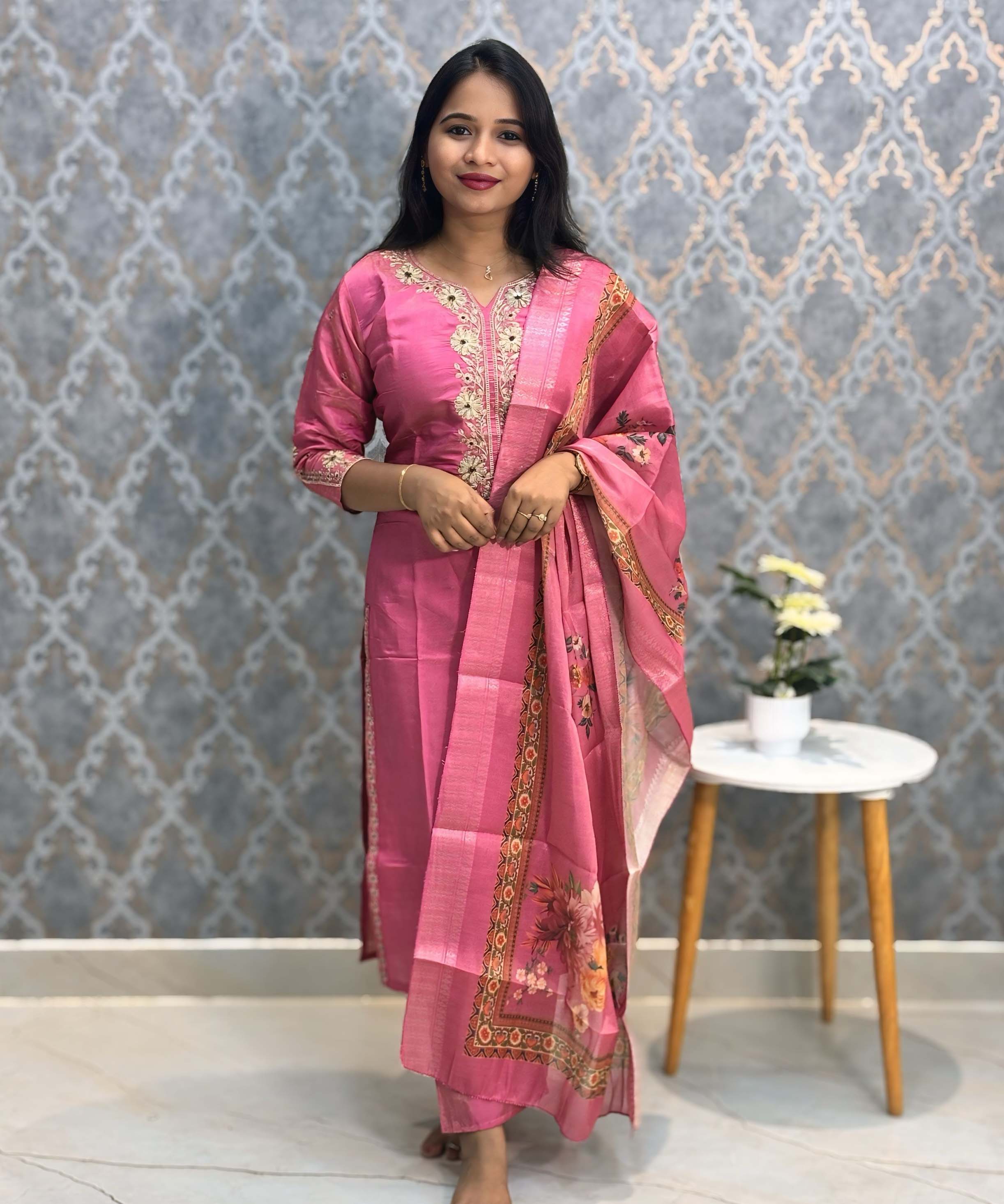 Pink Embroidered Shimmer Silk Blend Organza Dupatta 3 Piece Salwar Set / ESS351