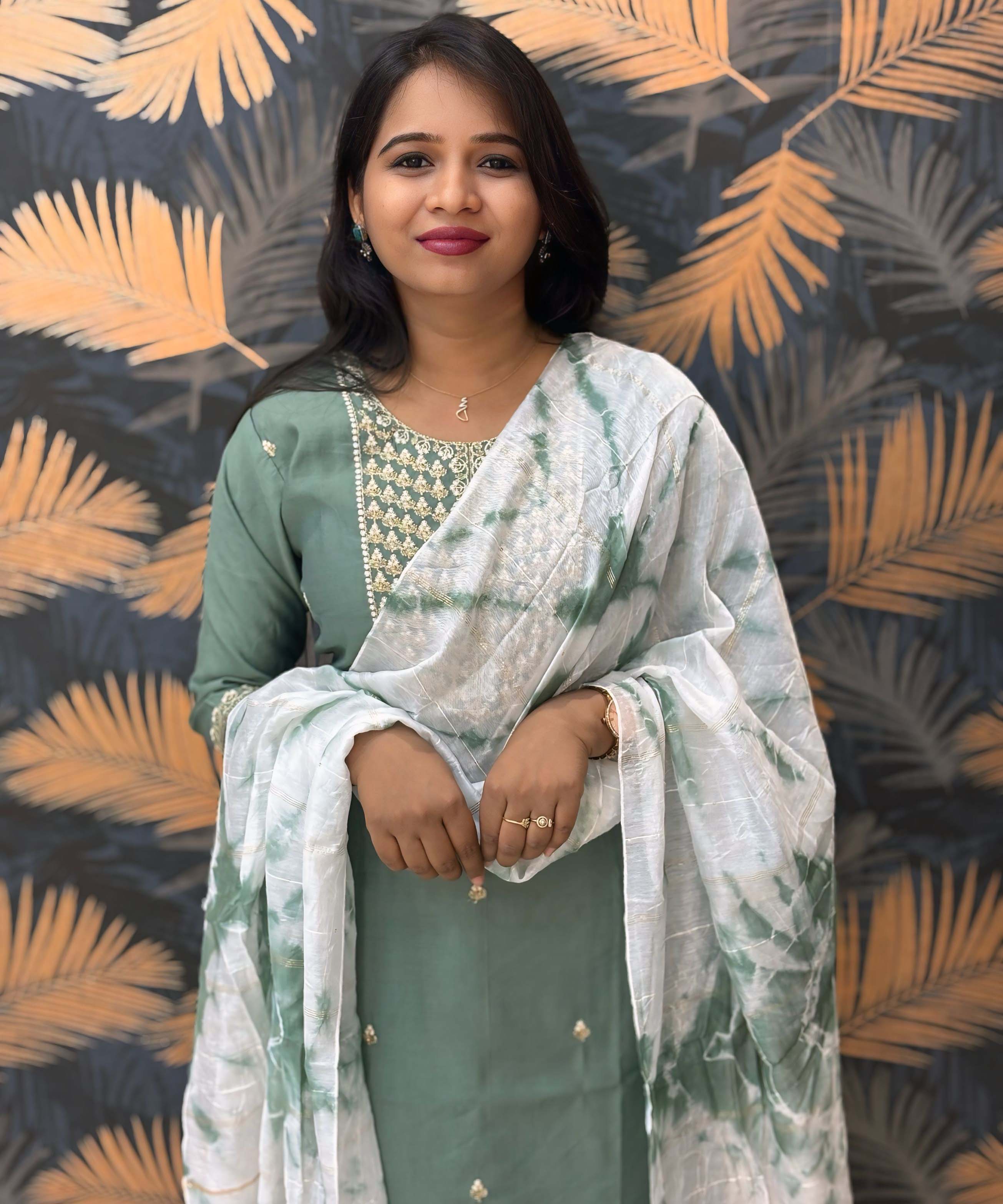 Lite Green and White Color Premium 3 Piece Salwar Set / ESS333