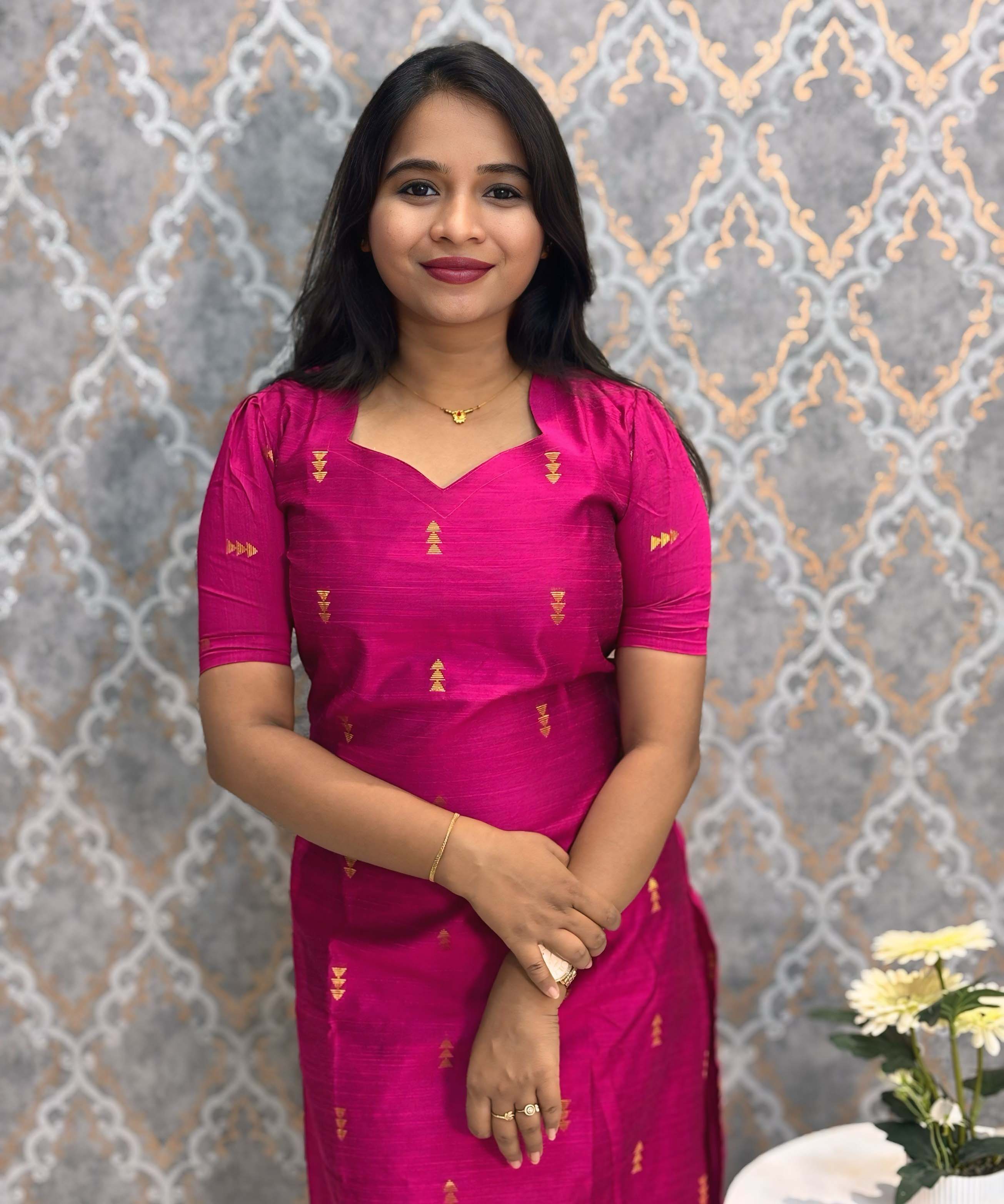 Dark Pink Color Sweetheart Neck Premium Dupion Raw Silk Kurti with Big Zari Butta & Lining / LSS186