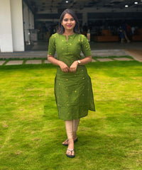 Green Color Round Neck Premium Dupion Raw Silk Kurti with Small Zari Butta & Lining / LSS186