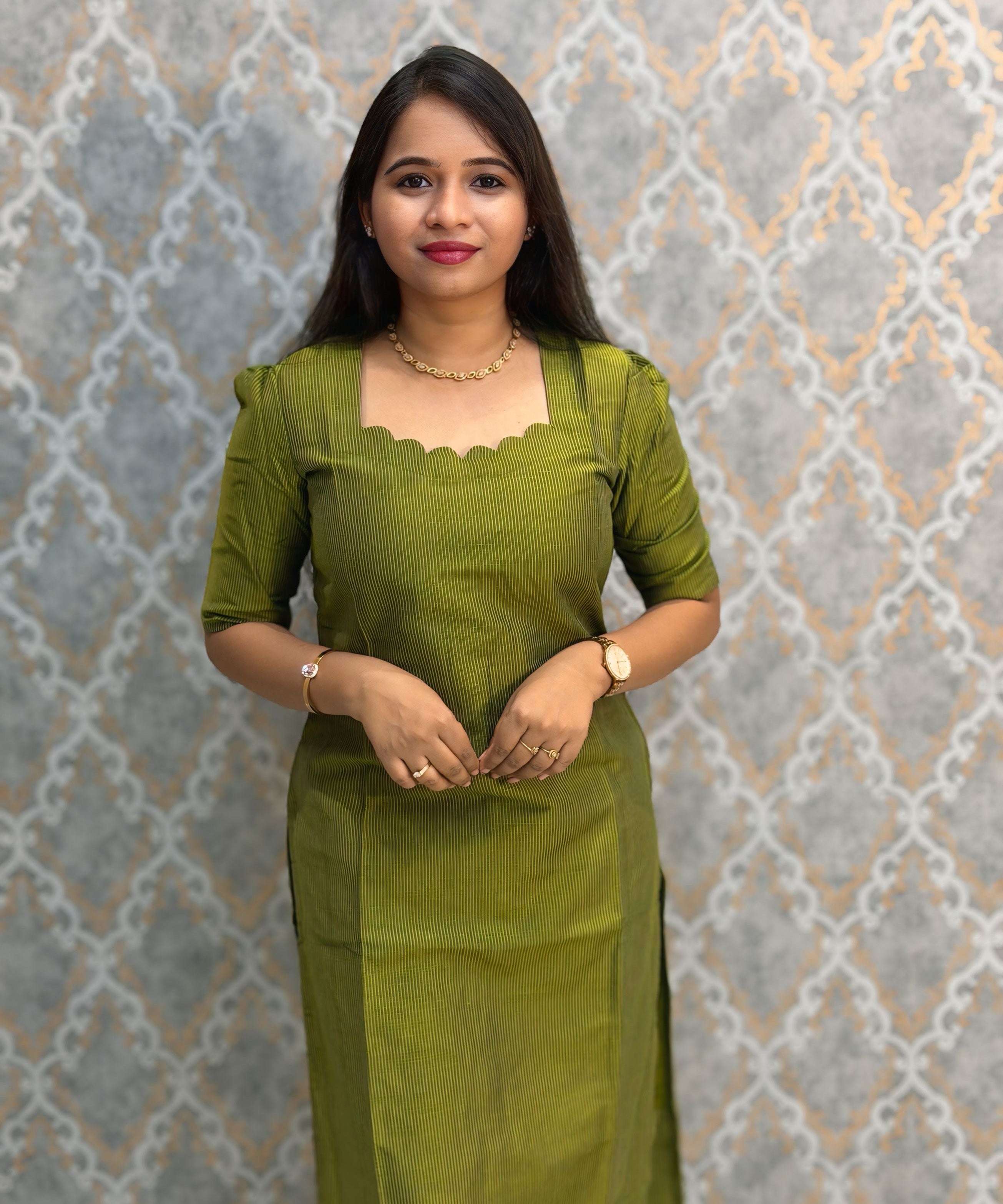 Parrot Green Color Premium Handloom Raw Silk Cotton Kurti and Tussar Silk Floral Print Dupatta / HL042