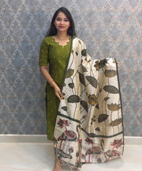 Parrot Green Color Premium Handloom Raw Silk Cotton Kurti and Tussar Silk Floral Print Dupatta / HL042