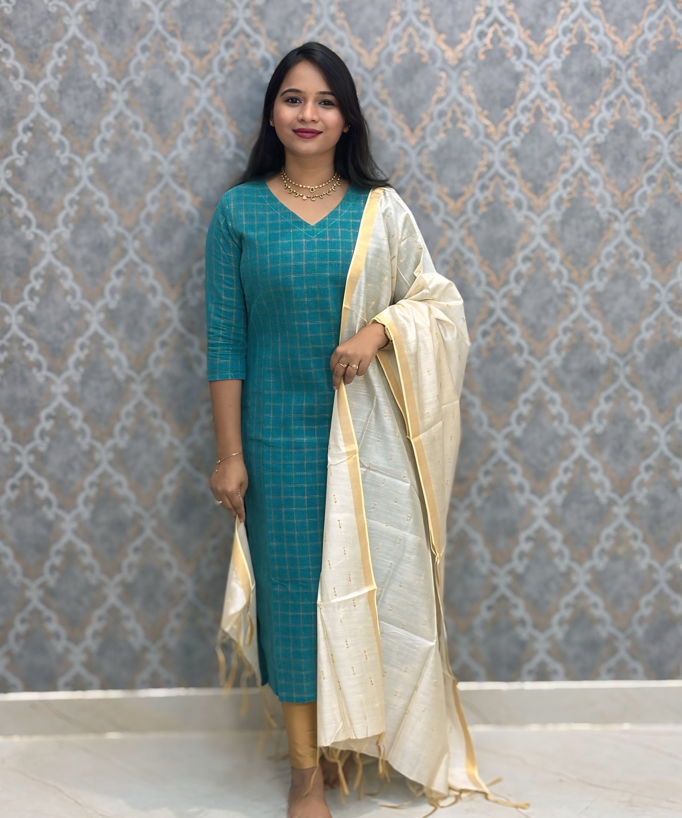 Peacock Green Color Premium Handloom Silk Cotton Kurti and Dupatta / PC006