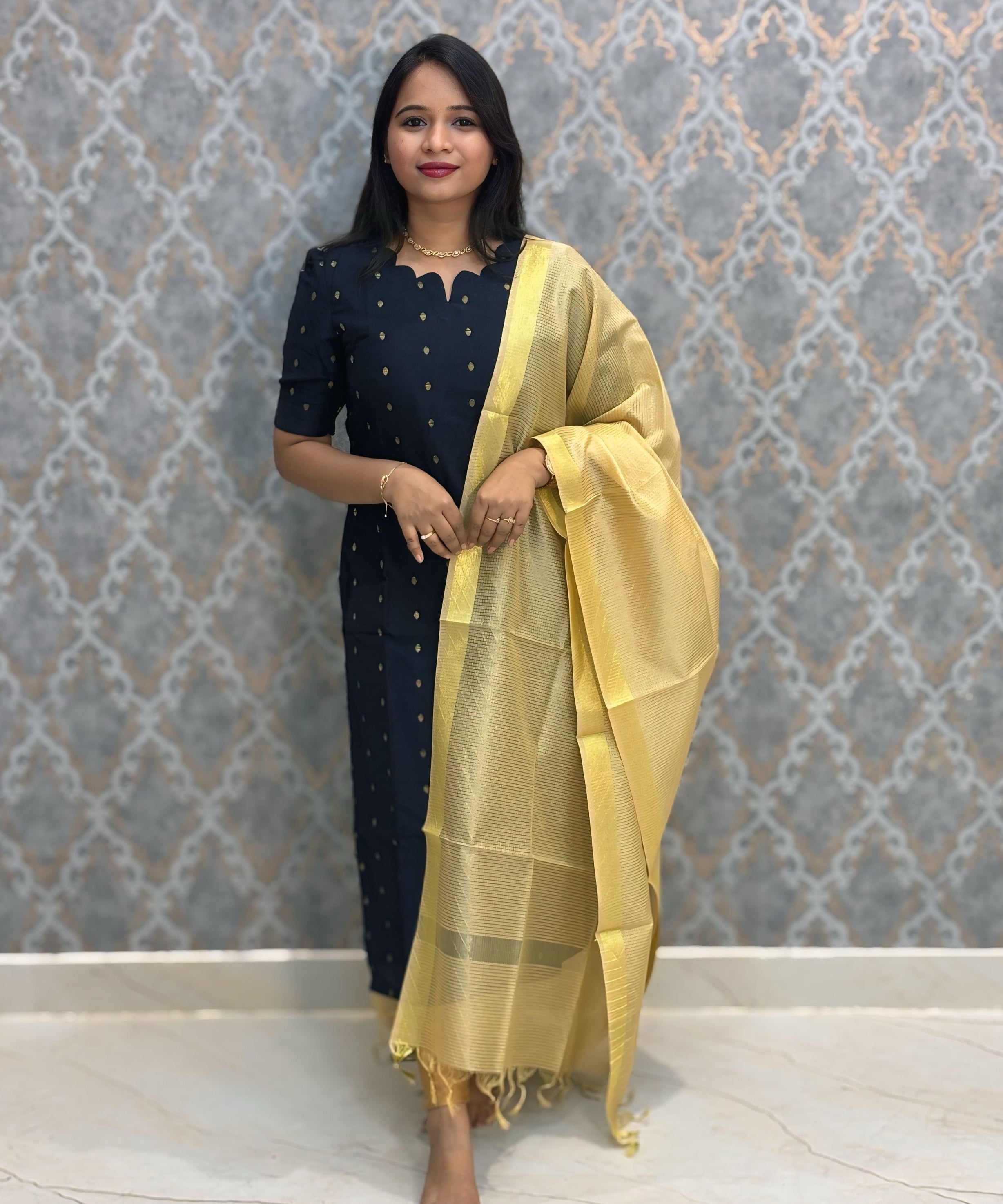 Black Color Premium Handloom Raw Silk Kurti and Dupatta / PC008