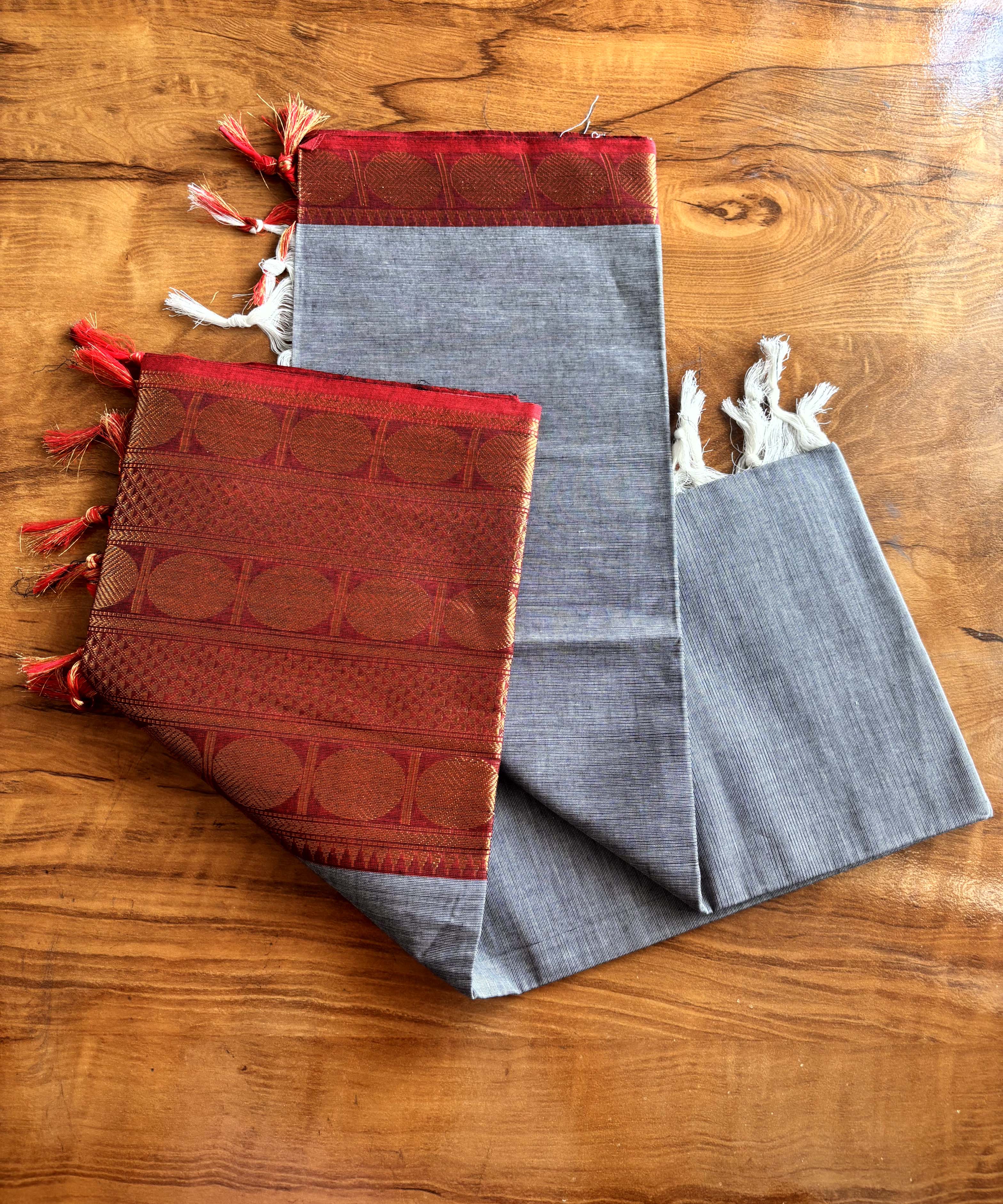 Gray and Maroon Color Premium Kanchi Cotton 2 Piece Kurti and Dupatta / LSS198