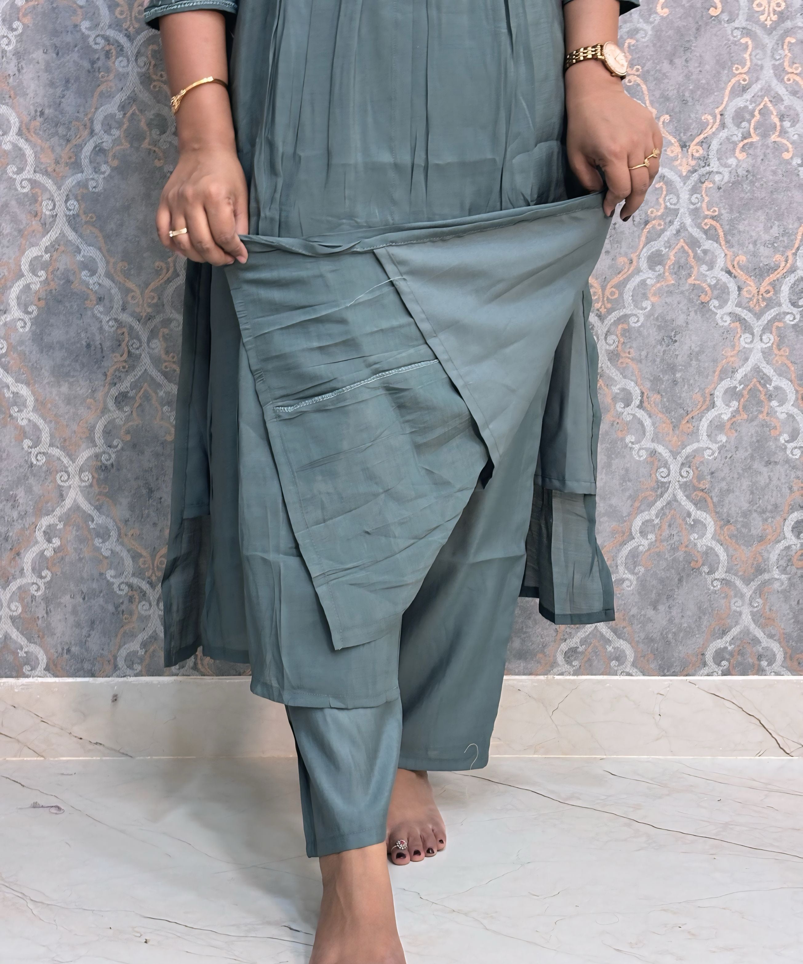 Gray and Pink Color Premium Mul Chanderi Silk Embroidery 3 Piece Salwar Set with Lining /  ESS367