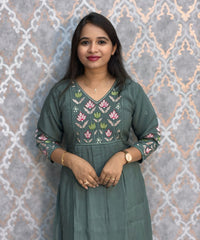 Gray and Pink Color Premium Mul Chanderi Silk Embroidery 3 Piece Salwar Set with Lining /  ESS367