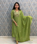 Green and Maroon Color Premium Mul Chanderi Silk Ethnic 3 Piece Salwar Set with Lining /  ESS397