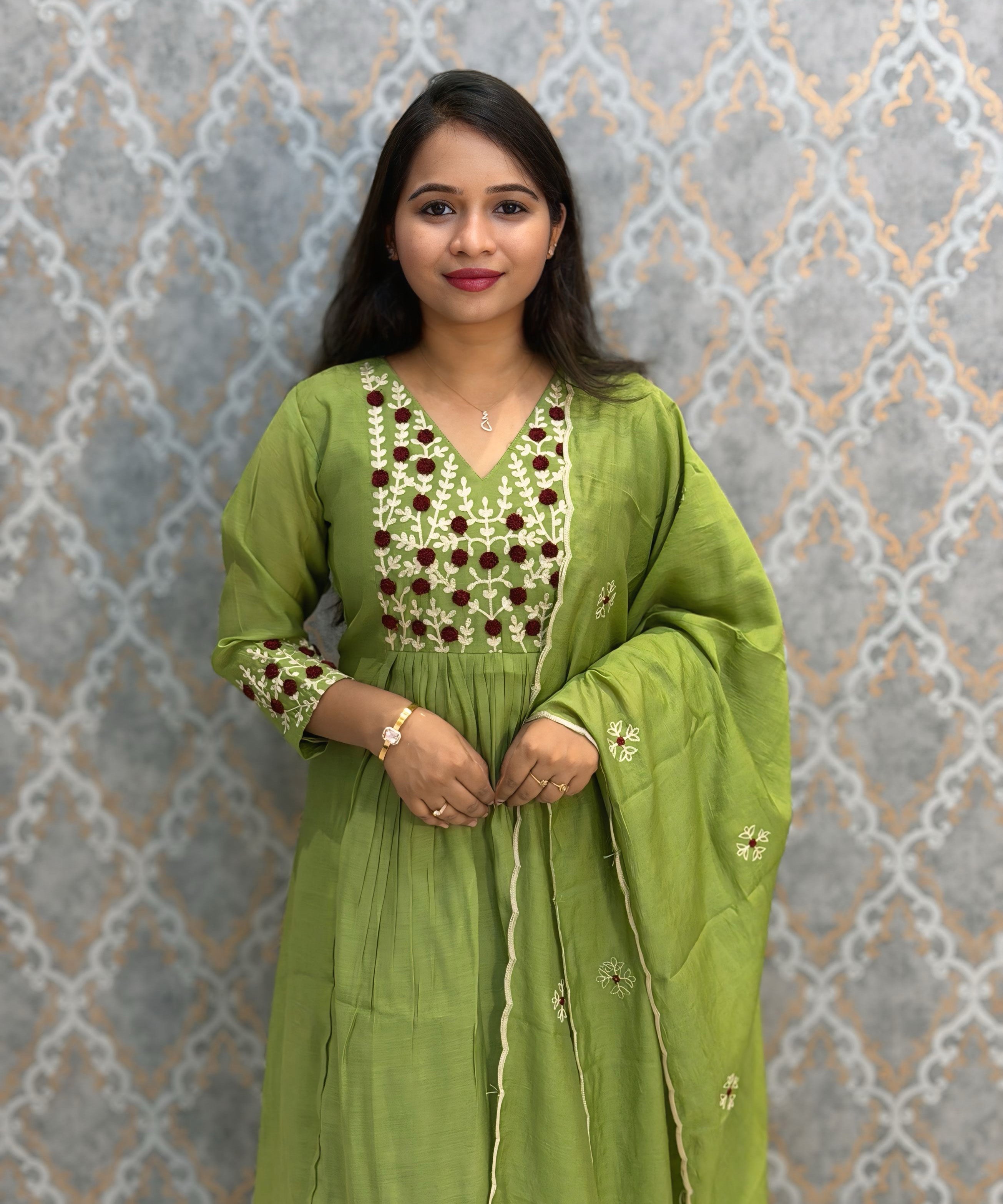 Green and Maroon Color Premium Mul Chanderi Silk Ethnic 3 Piece Salwar Set with Lining /  ESS397