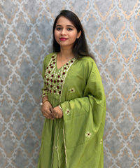 Green and Maroon Color Premium Mul Chanderi Silk Ethnic 3 Piece Salwar Set with Lining /  ESS397