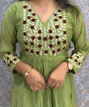 Green and Maroon Color Premium Mul Chanderi Silk Ethnic 3 Piece Salwar Set with Lining /  ESS397