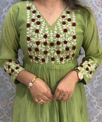 Green and Maroon Color Premium Mul Chanderi Silk Ethnic 3 Piece Salwar Set with Lining /  ESS397