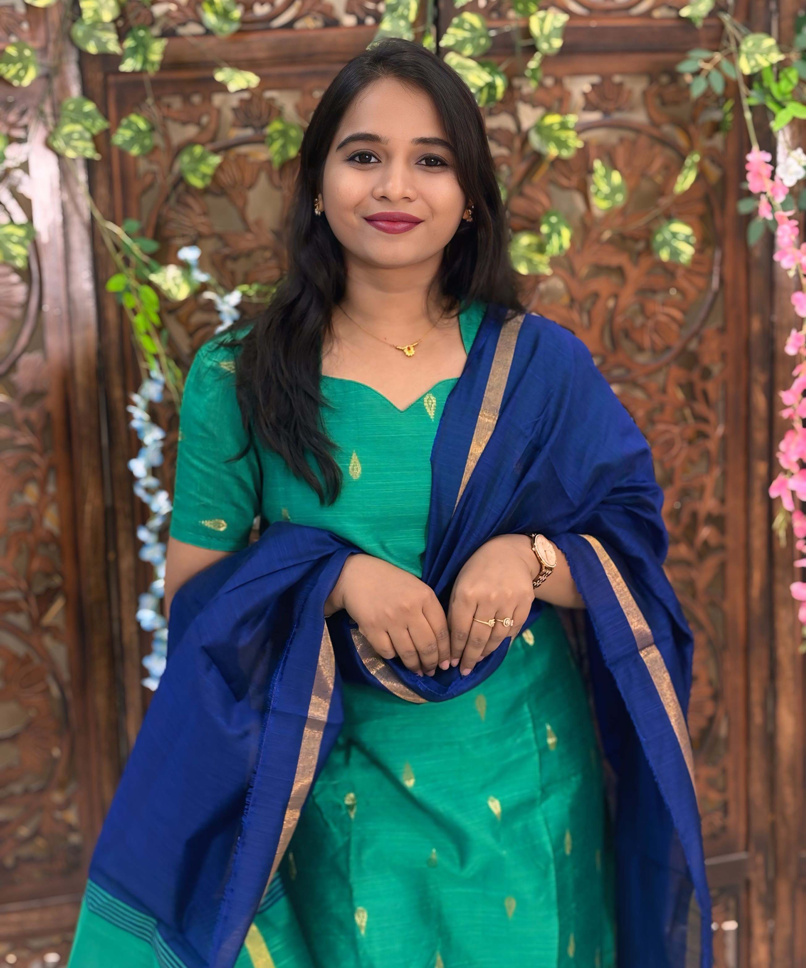 Green and Navy Blue Color Sweet Heart Neck Premium Raw Silk 3 Piece Salwar Set with Thilagam Zari Butta & Lining / LSS194