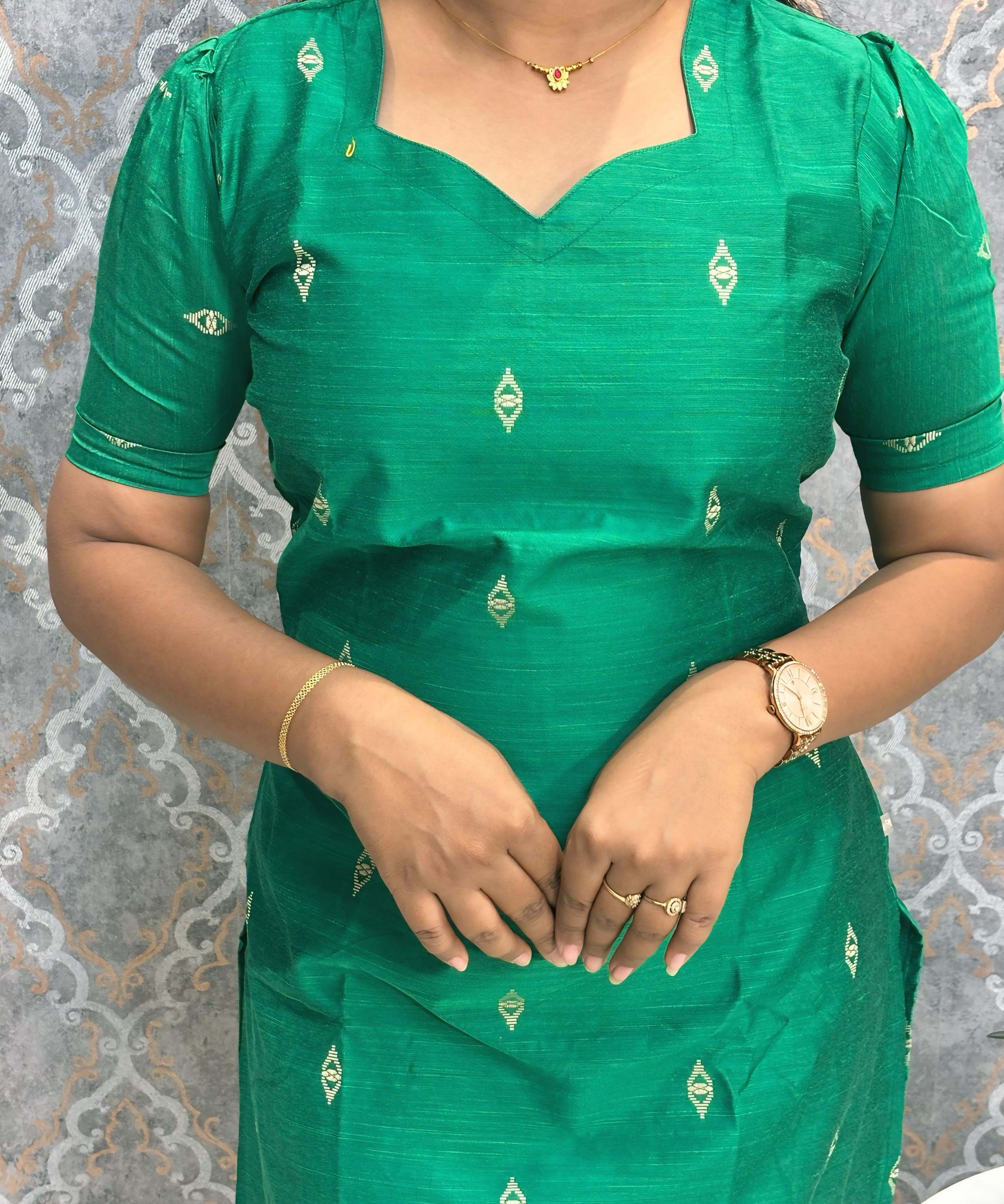 Green Color Sweeheart Neck Premium Dupion Raw Silk Kurti with  Beige Zari Butta & Lining / LSS186