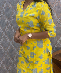 Lemon Yellow and Gray Color Floral Design Collar V Neck Premium Linen Bubble Cotton Kurti with Lining / LSS167