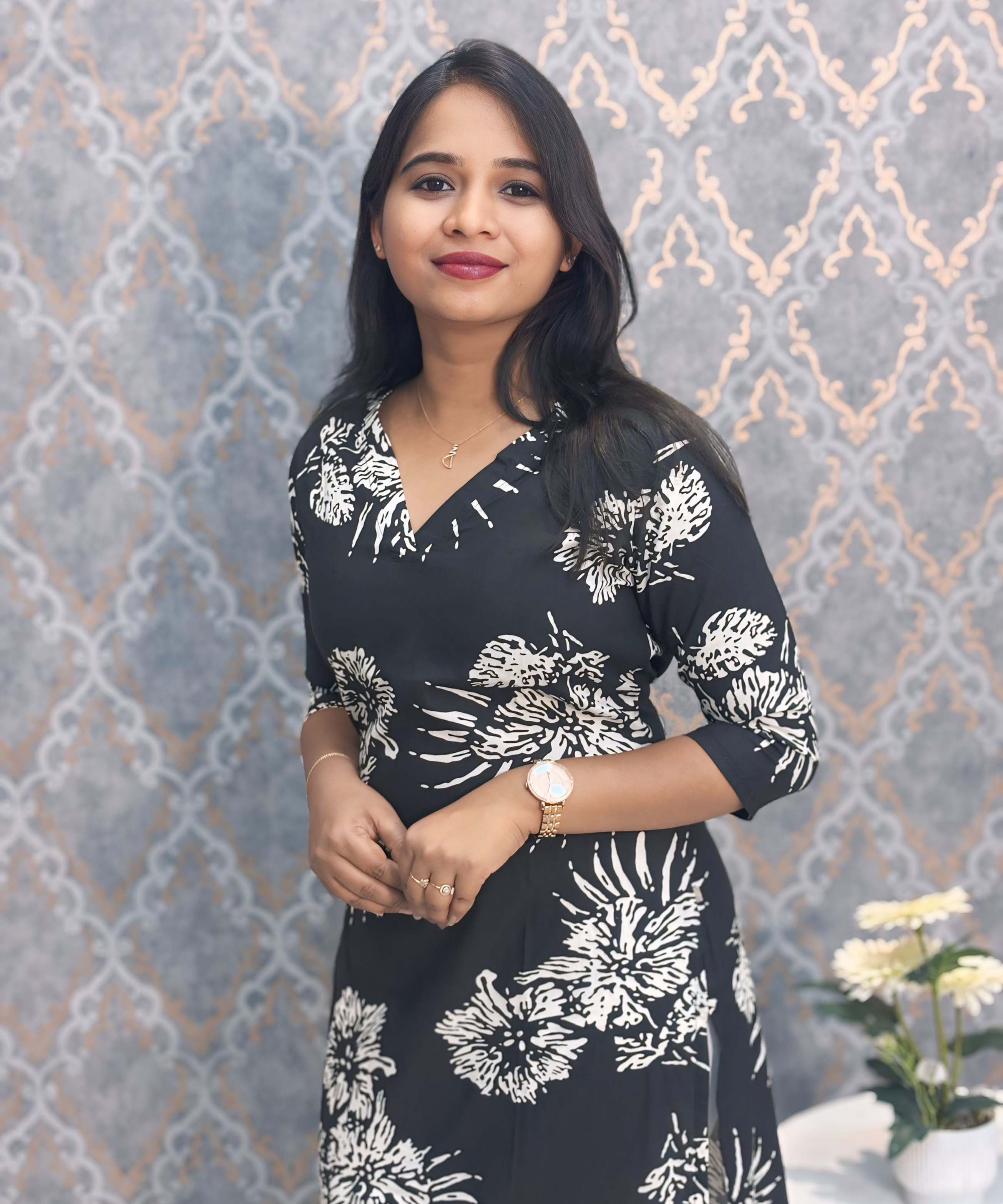 Black and White Color Floral Rayon Straight Cut V Neck Kurti with Pocket / LSS172