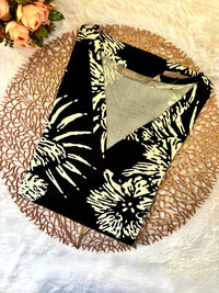 Black and White Color Floral Rayon Straight Cut V Neck Kurti with Pocket / LSS172