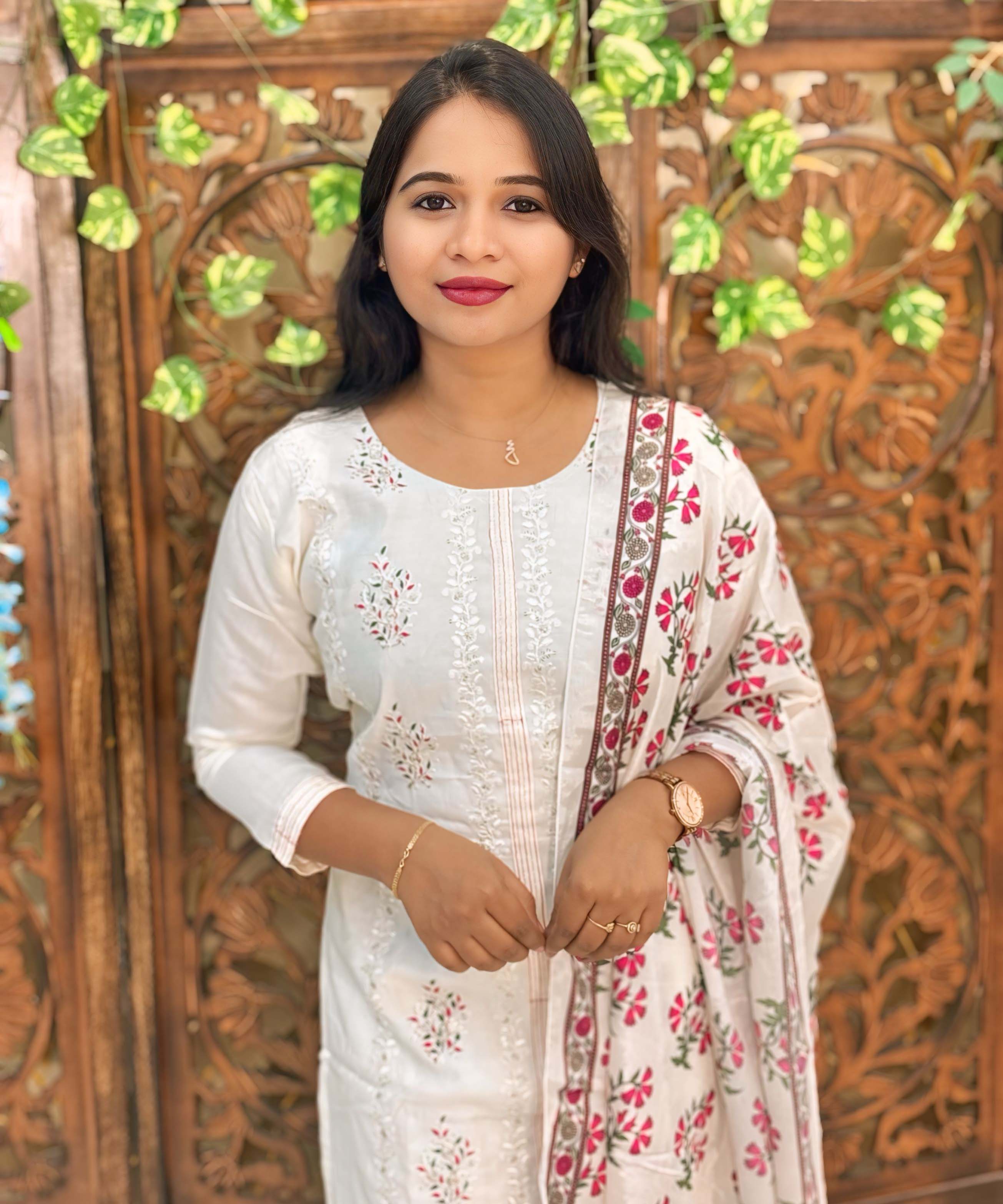 White Color Floral Embroidered Cotton Blend 3 Piece Salwar Set / ESS360
